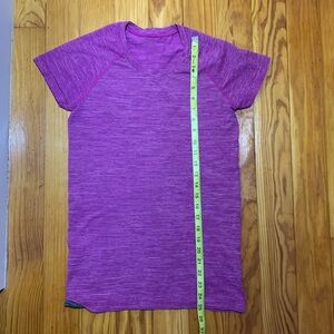 Lululemon pink/gray stripe swiftly tech shirt - size 8